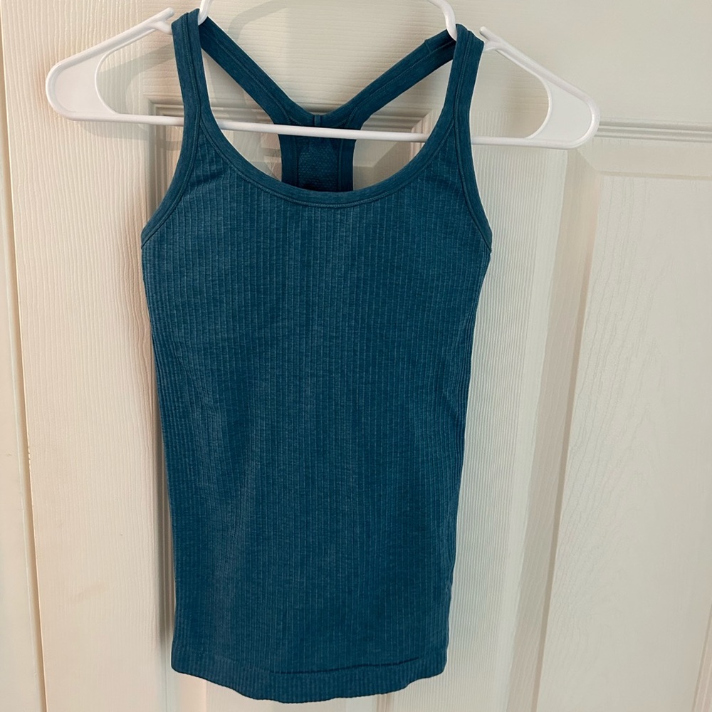 Lululemon Ebb to Street Tank sz 2